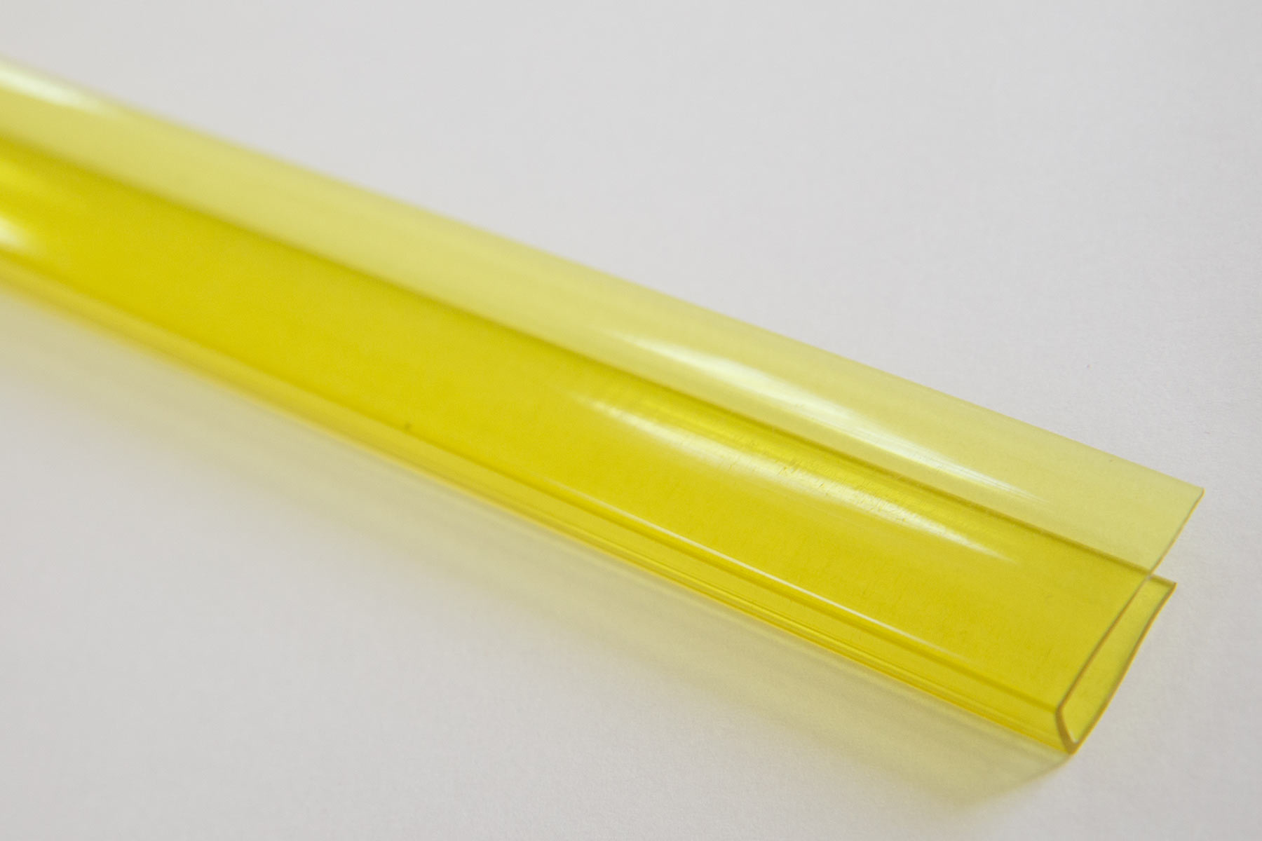 Профиль окончательный 2,1м (полик 4мм) желтый
